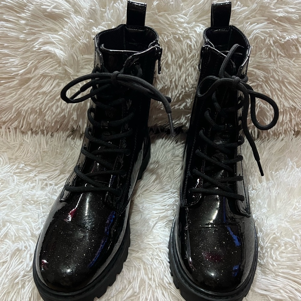 Black Lace-Up Women's Boots